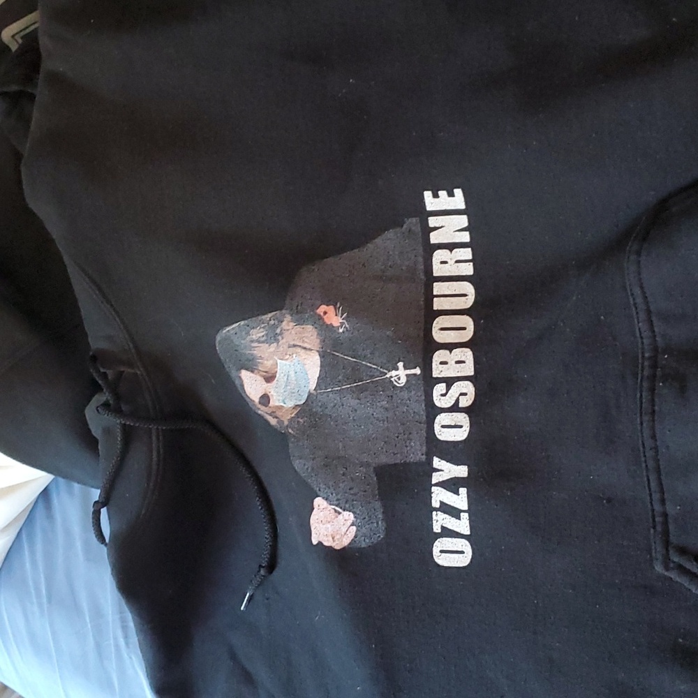 ozzy pullover